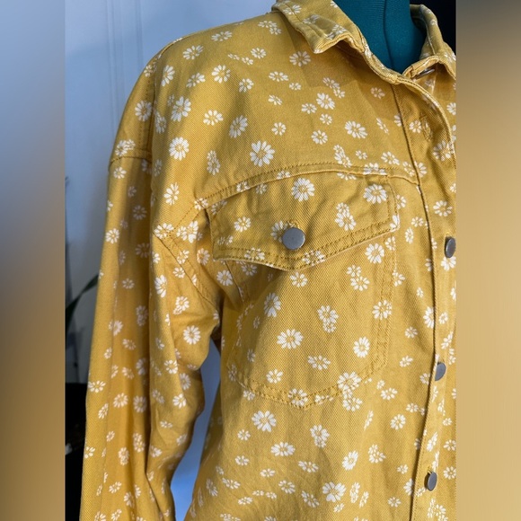 Polagram medium cotton yellow and white flower button up barn jacket - Picture 3 of 15